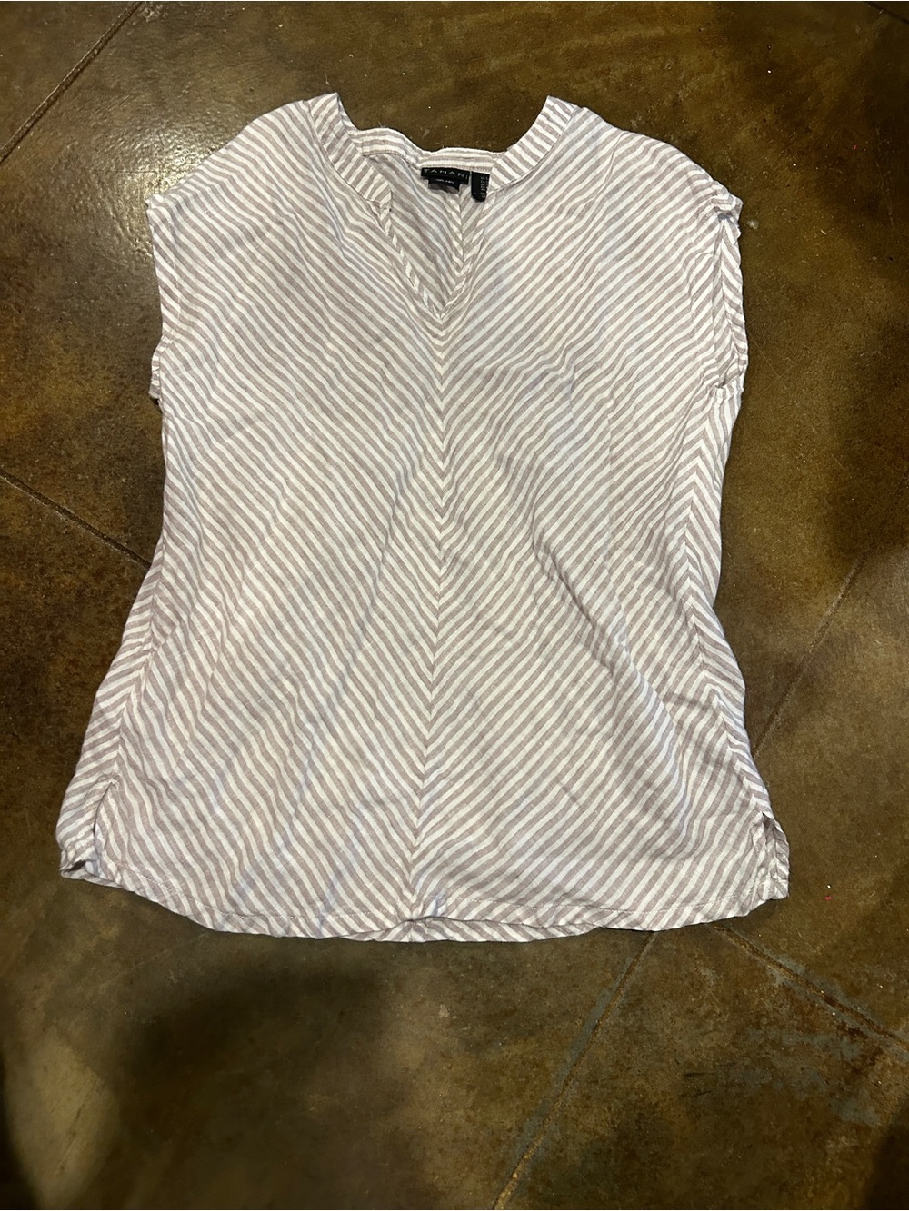 Tahari Striped Cap-Sleeve V-Neck Women’s Top - White & Light Gray